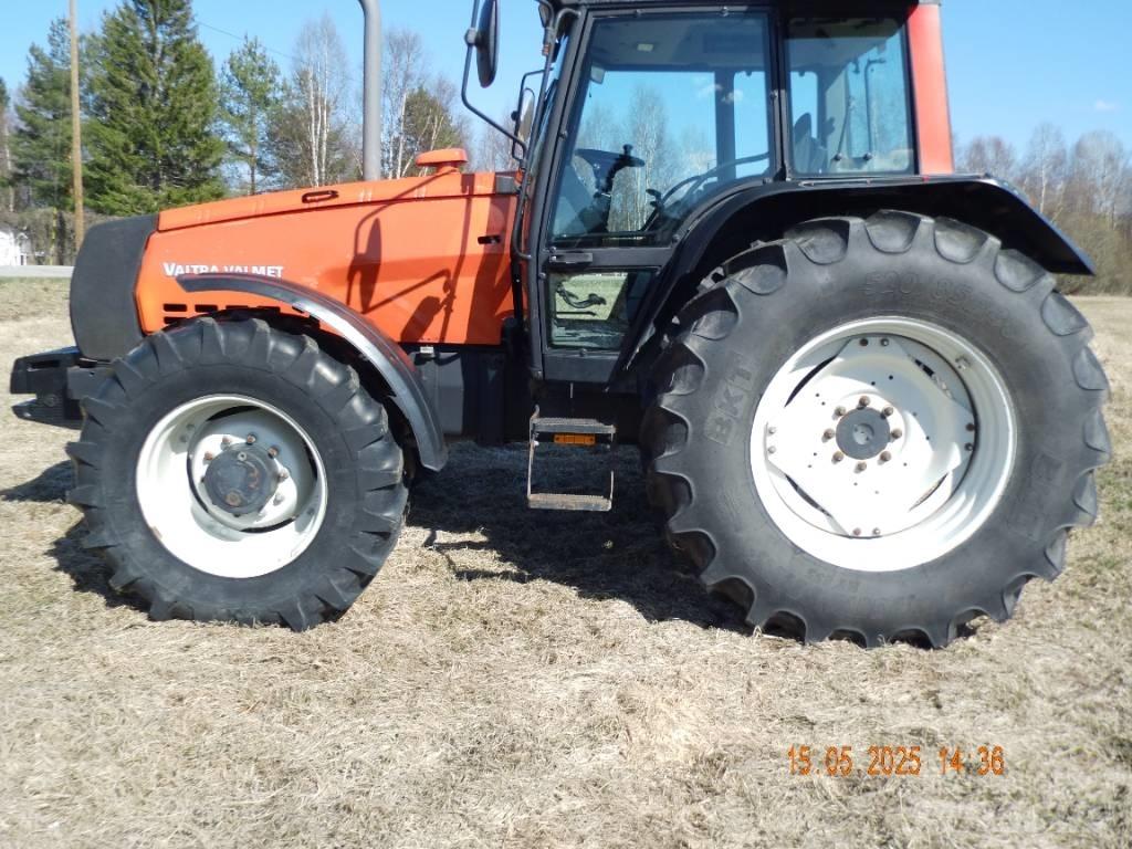 Valtra Valmet 8400 Tractoren