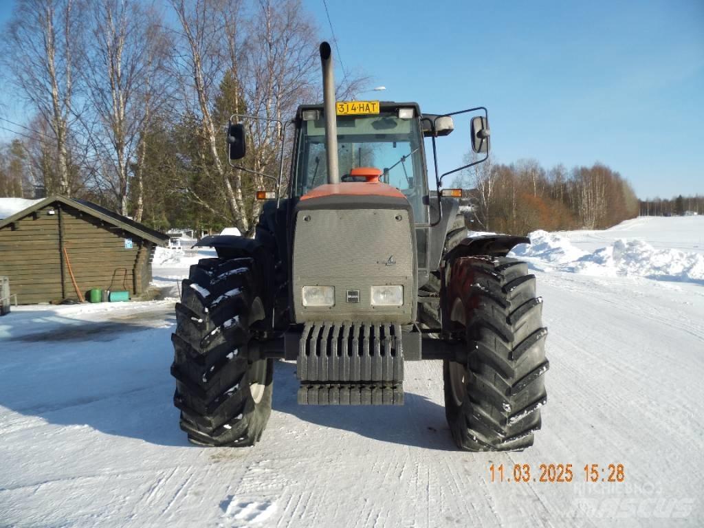 Valtra Valmet 8400 Tractoren