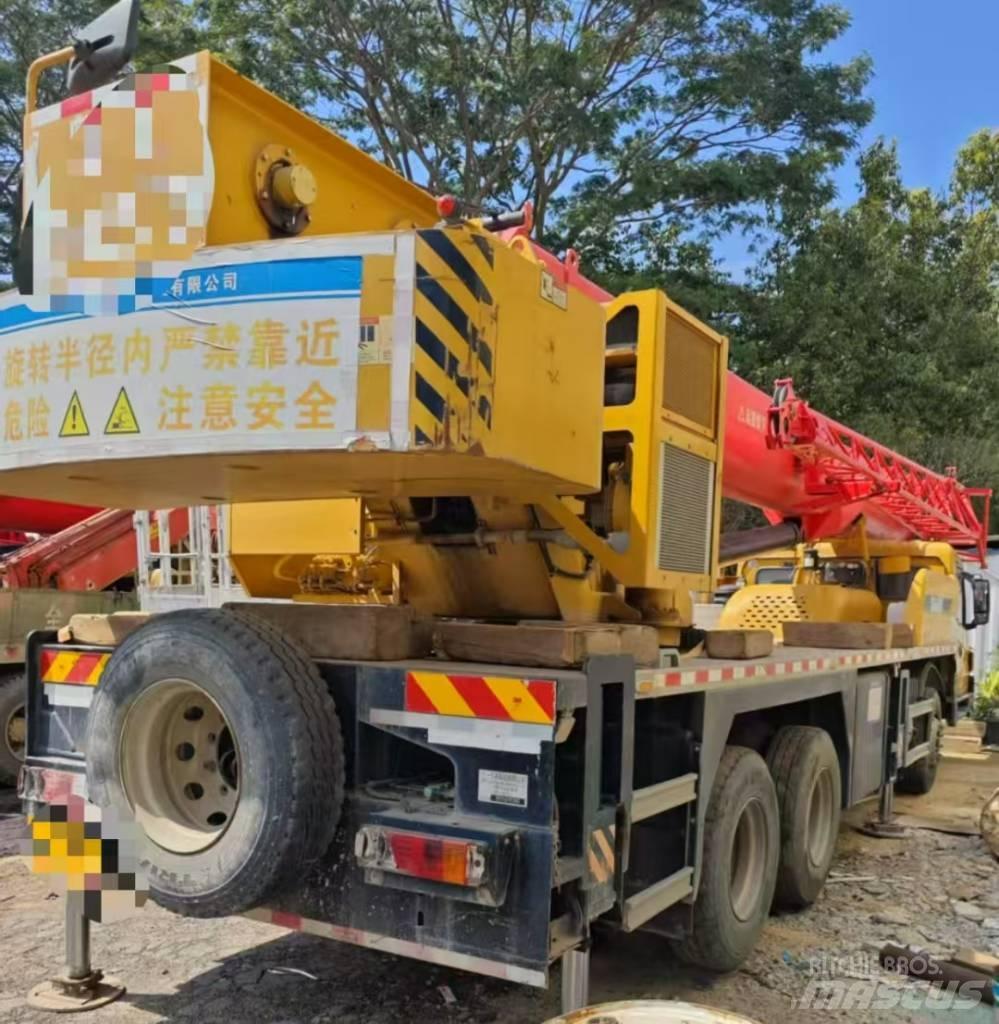 Sany STC250S Kranen voor alle terreinen