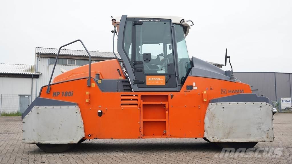 Hamm HP 180I Bandenwalsen