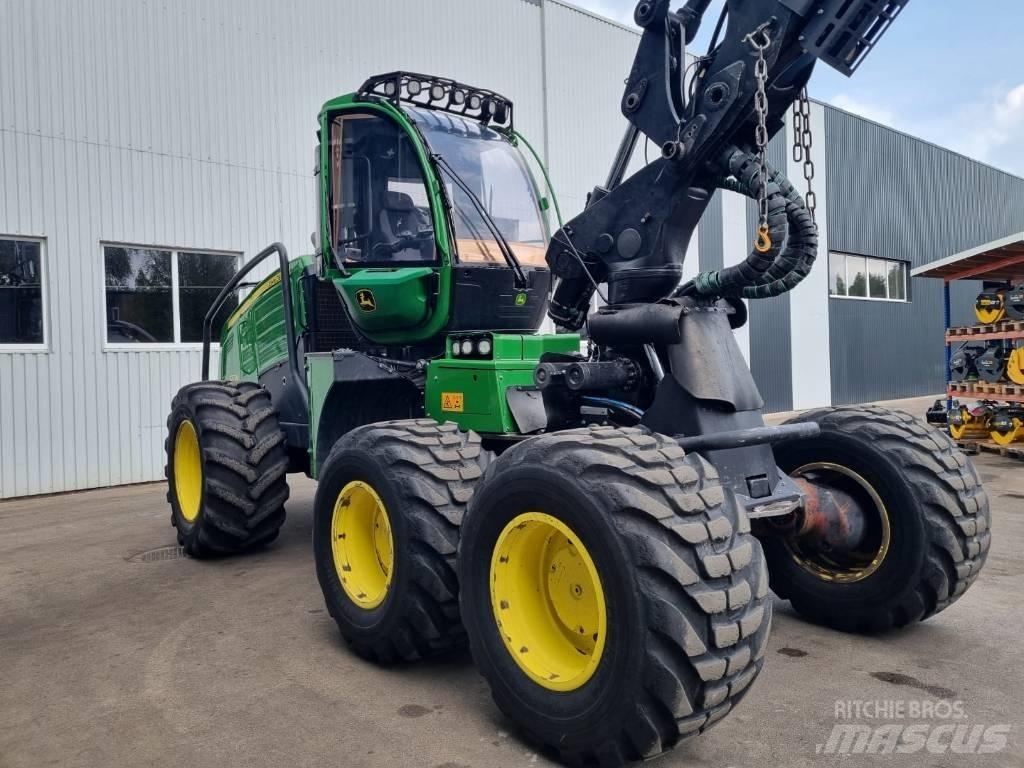 John Deere 1270 G Harvesters