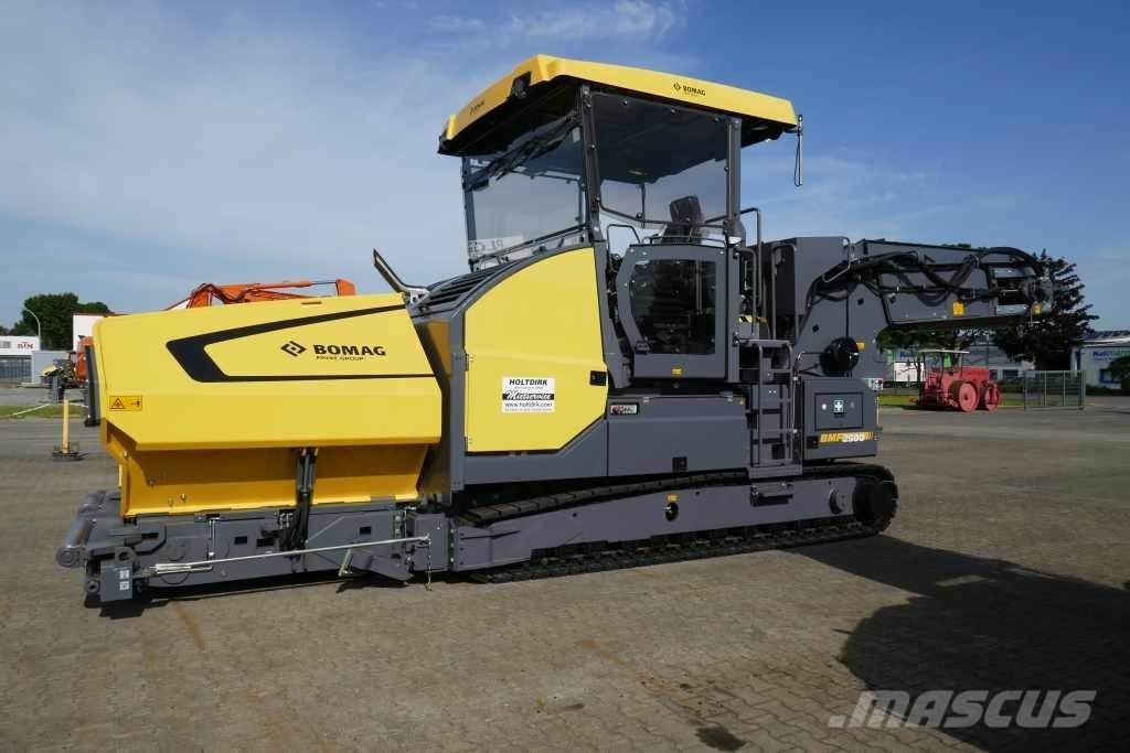 Bomag BMF 2500 M Feeders