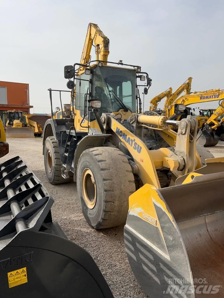 Komatsu WA 380-8 Wielladers