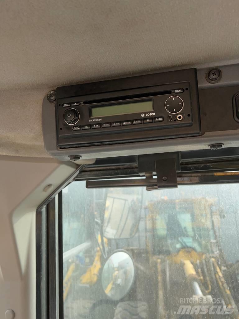 Komatsu WA 380-8 Wielladers