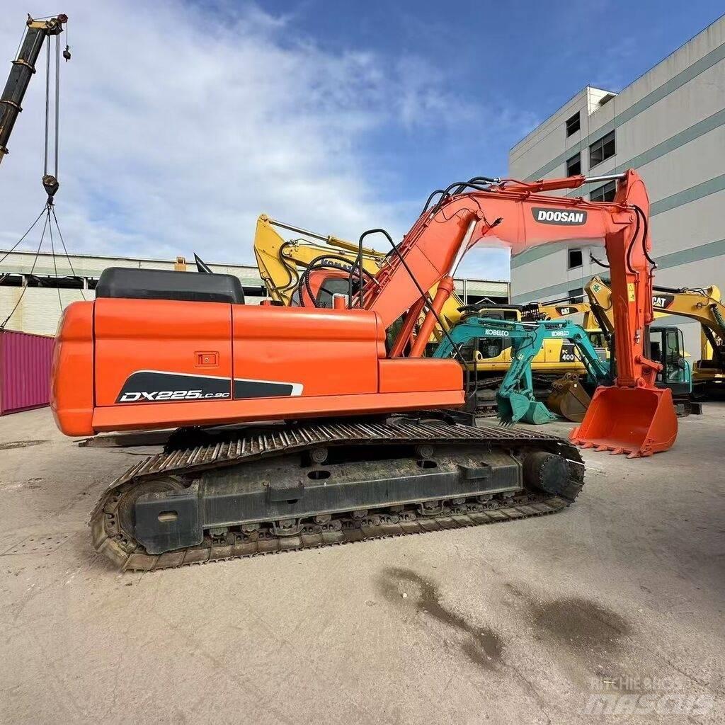 Doosan DX 225 LC-9C Rupsgraafmachines
