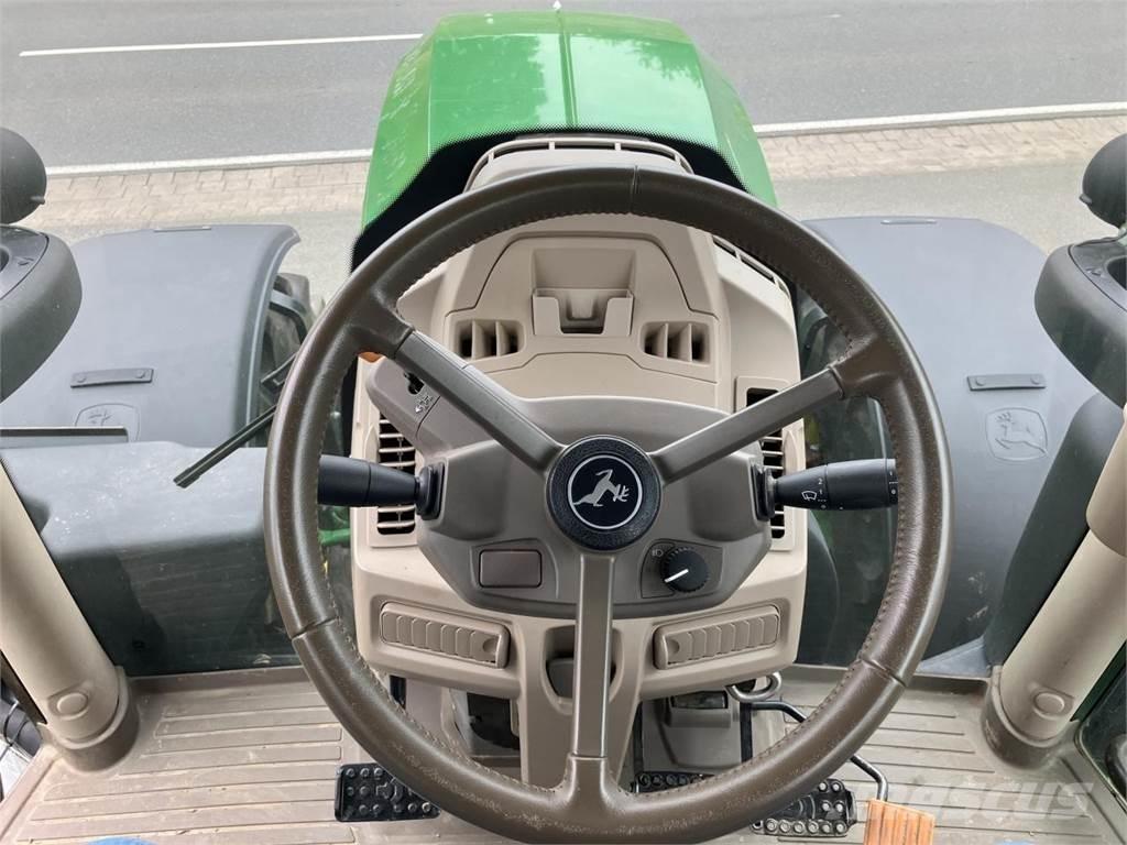 John Deere 6R 215 Tractoren