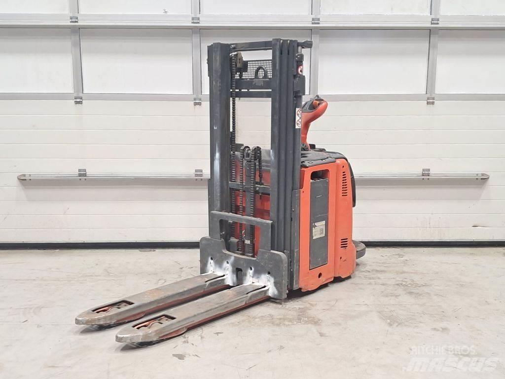 Linde D12 AP Meeloop stapelaar