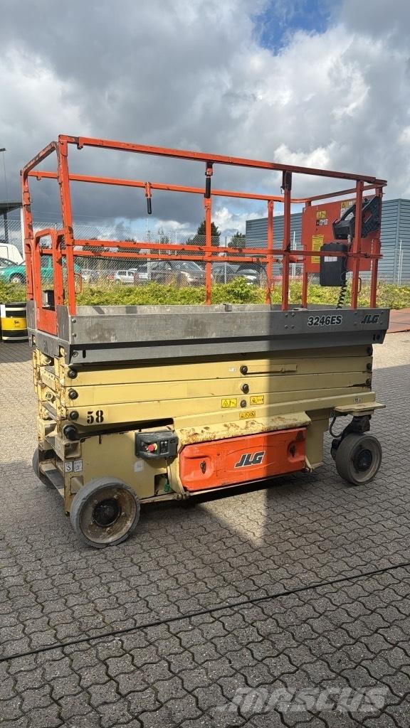 JLG 3246 ES Schaarhoogwerkers