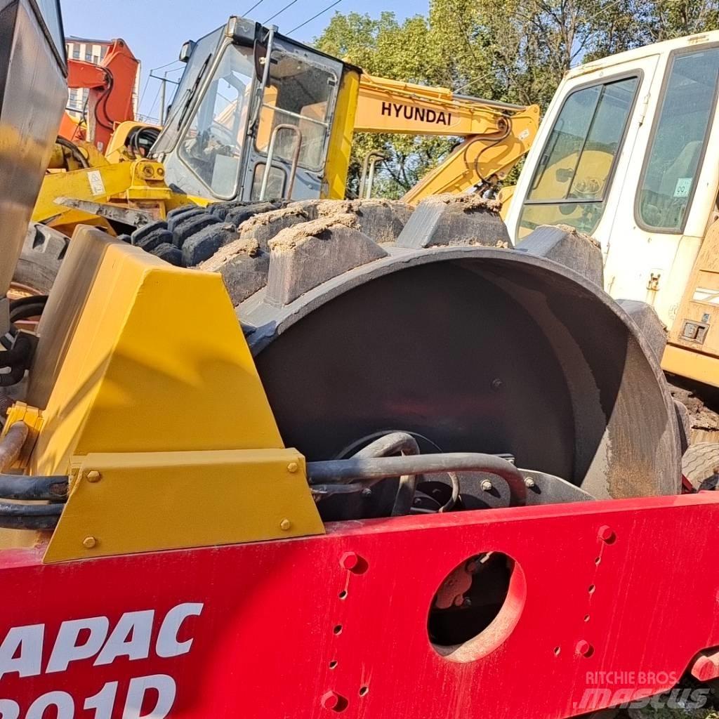 Dynapac CA 301 D Trilrolwalsen