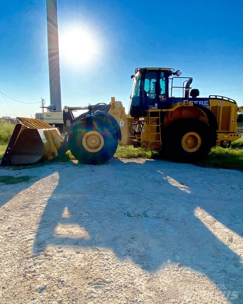 John Deere 844 K Wielladers