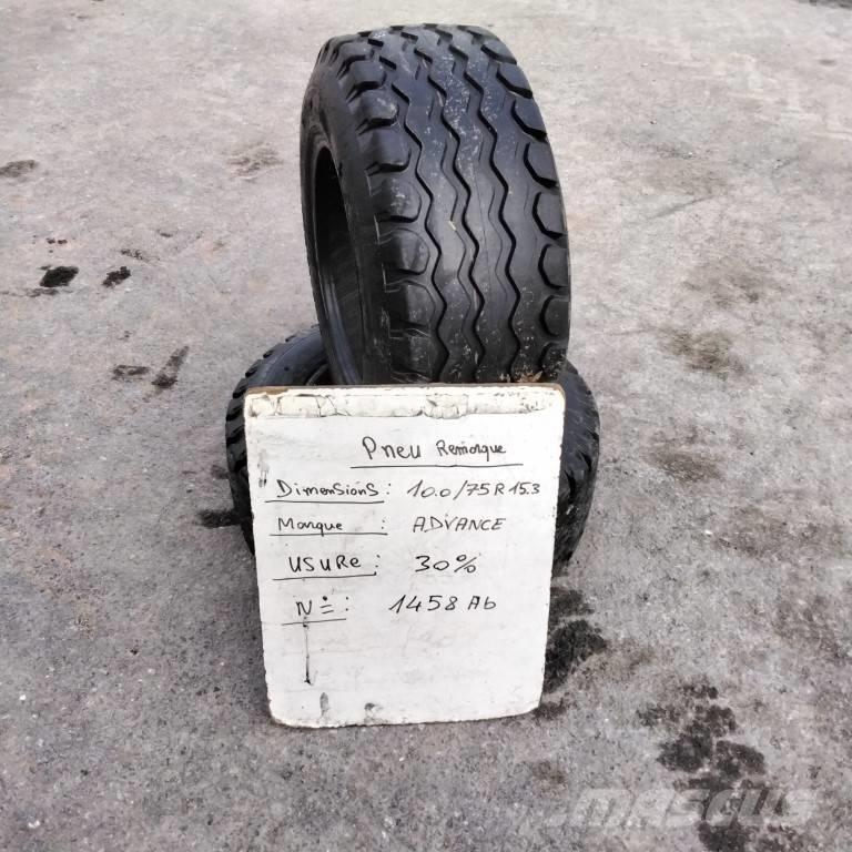 Advance 10.0/75R15.3 Banden, wielen en velgen