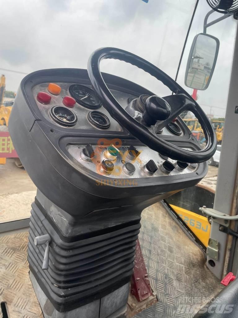 XCMG XS 263 J Trilrolwalsen