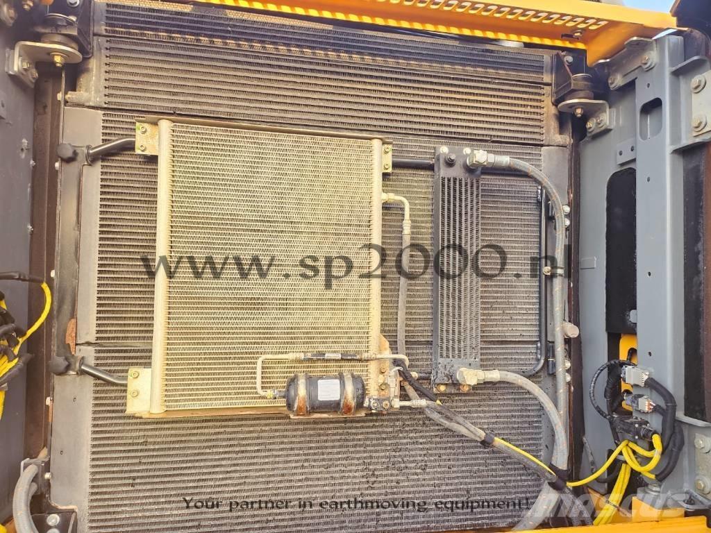 Liebherr R 936 LC Rupsgraafmachines