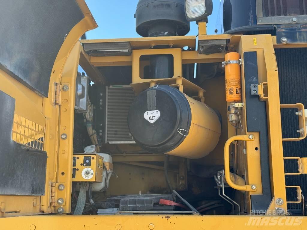 CAT 330 D L Rupsgraafmachines