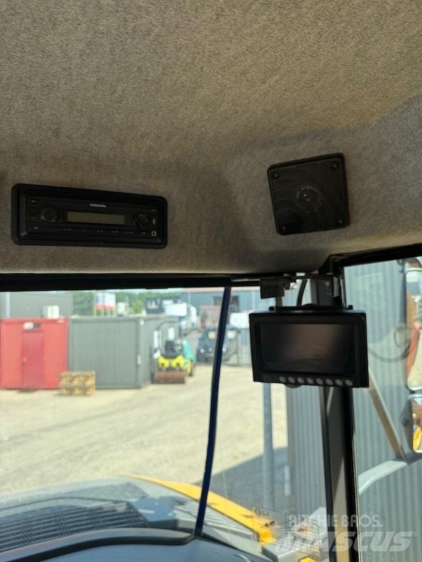 Volvo A 25 G Knik dumptrucks