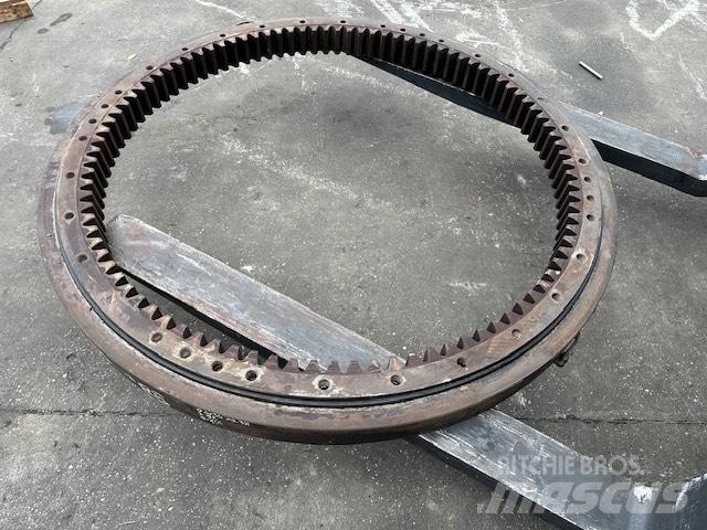 O&K RH 16 Transmissie