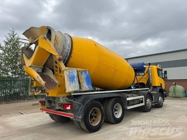 Scania P 410 Betonmixers en pompen