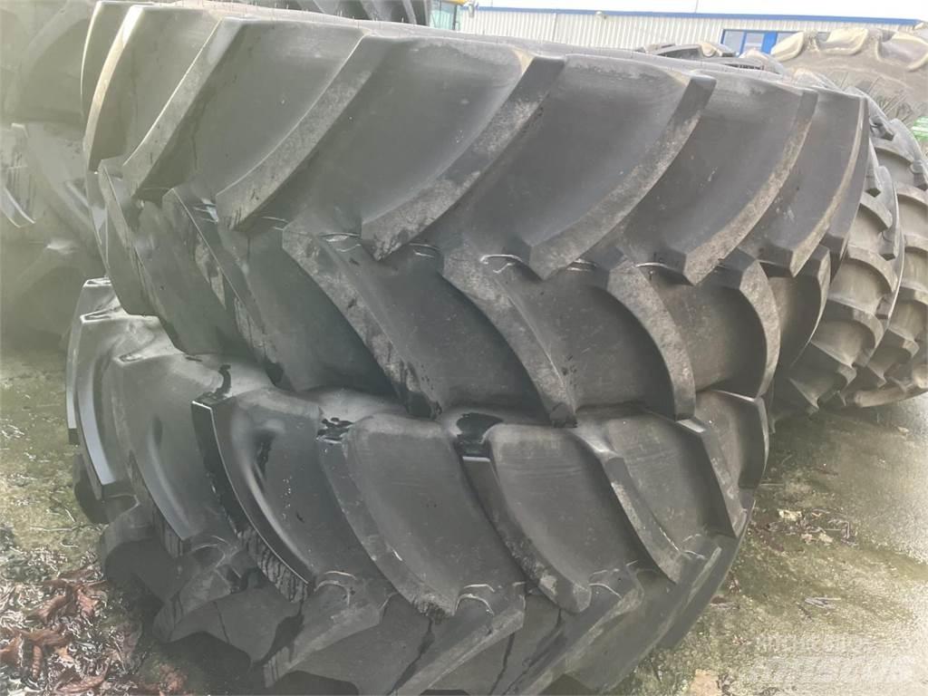 Mitas 650/65R38 Banden, wielen en velgen