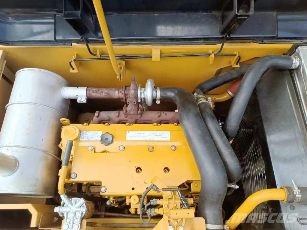 CAT 320 D Midigraafmachines 7t - 12t