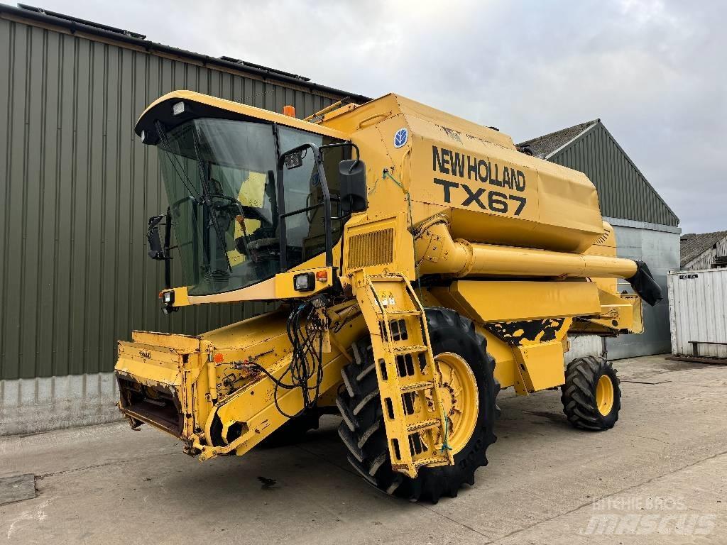 New Holland TX 67 Maaidorsmachines