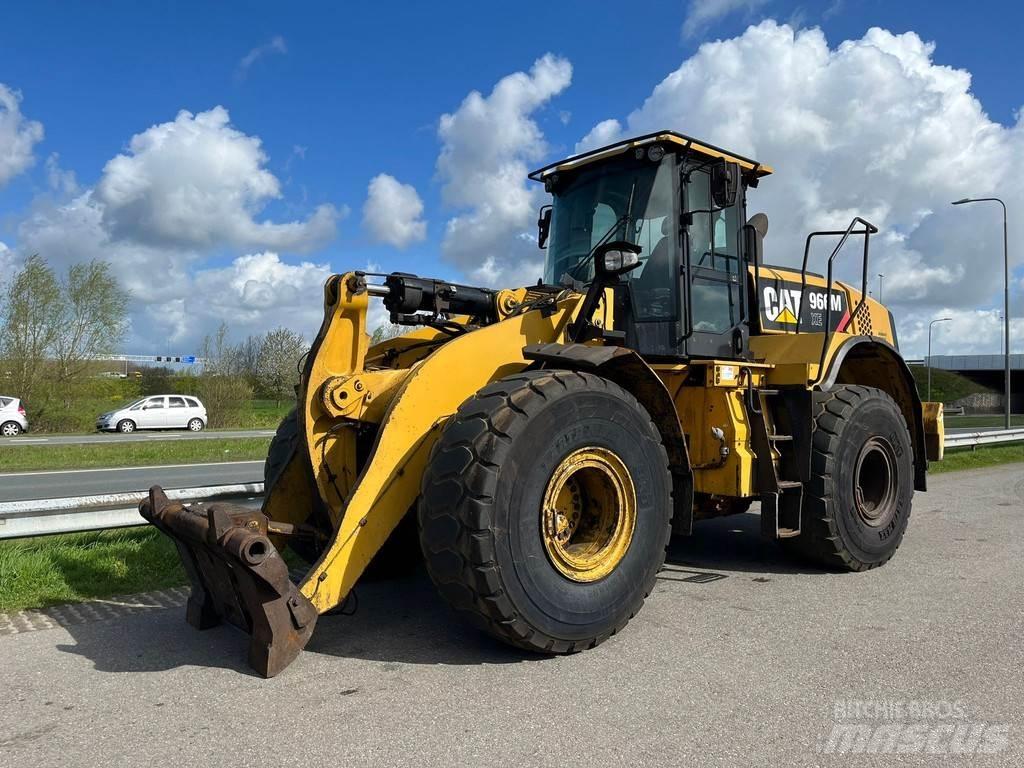 CAT 966M XE Wielladers