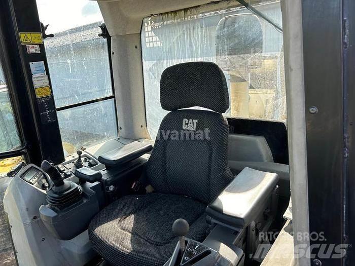CAT 963D - Speciale Graafmachines