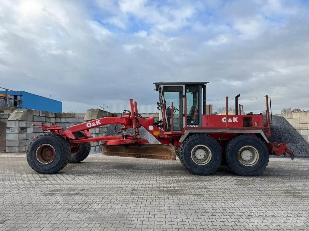 O&K F206 Graders