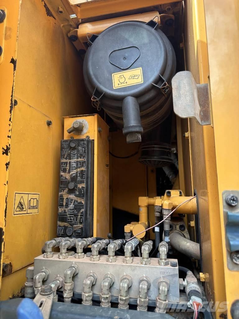 Hyundai R210W-9 Wielgraafmachines