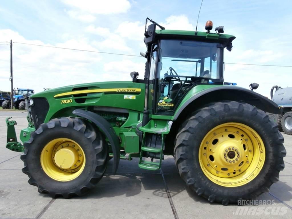 John Deere 7830 TLS Tractoren