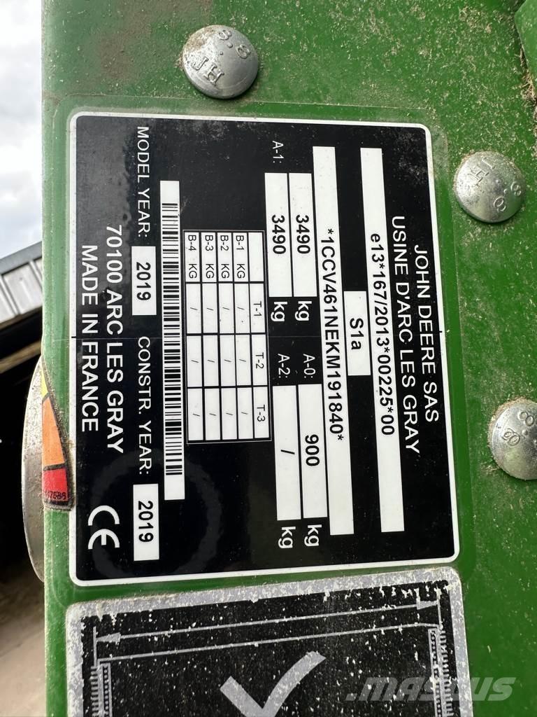 John Deere V461M Ronde-balenpersen