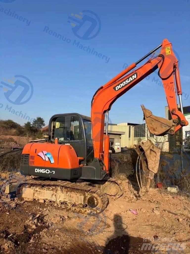 Doosan DH 60 Rupsgraafmachines