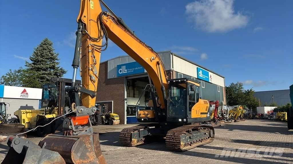Hyundai HX220L Speciale Graafmachines