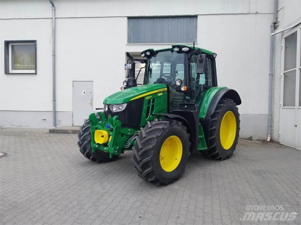 John Deere 6120M Tractoren