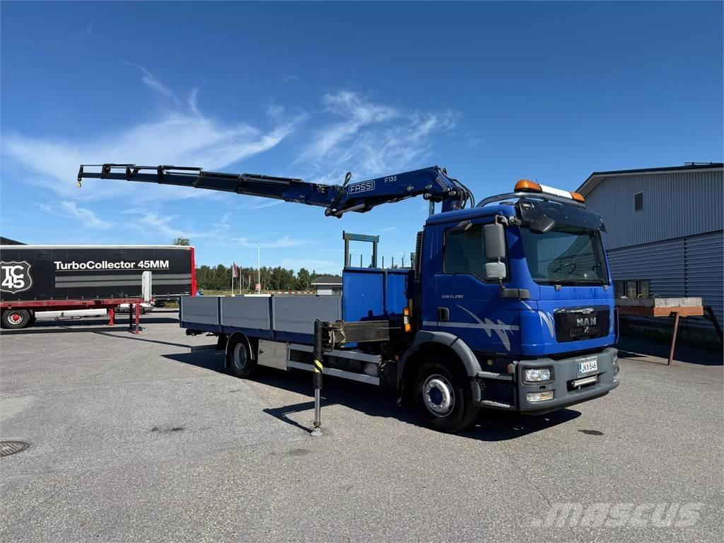 MAN TGM 15.290 4x2 Vlakke laadvloer met kraan