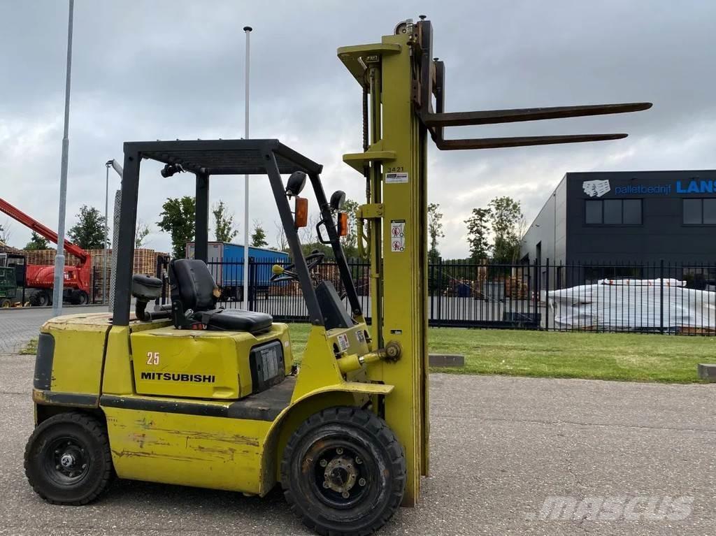 Mitsubishi FD25T Diesel heftrucks
