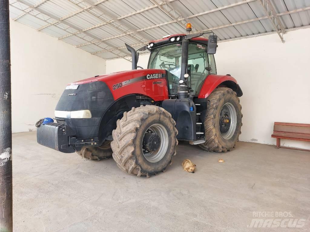 Case IH Magnum 250 Tractoren