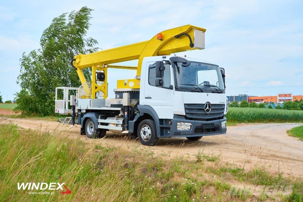 Palfinger P 300 KS Auto hoogwerkers
