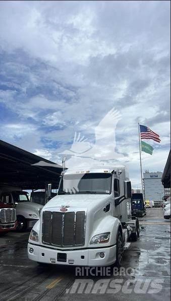 Peterbilt 579 Trekkers