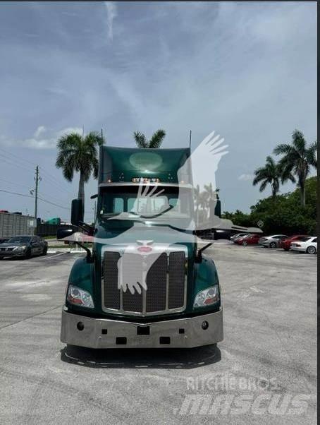 Peterbilt 579 Trekkers