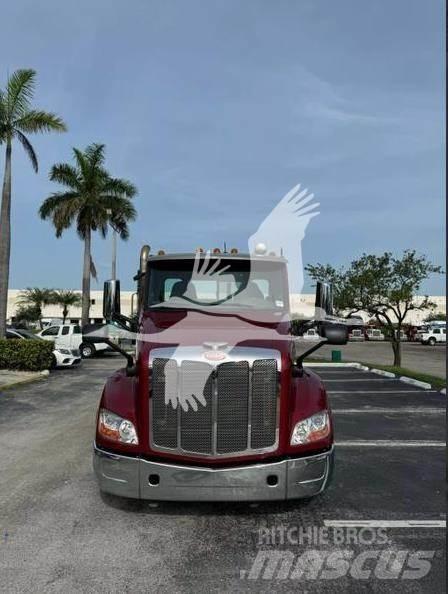Peterbilt 579 Trekkers