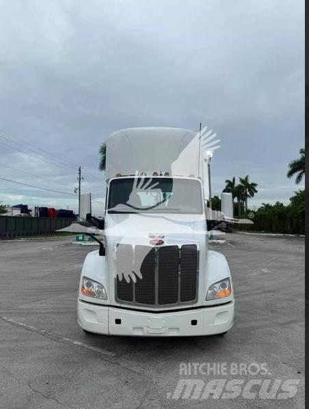Peterbilt 579 Trekkers