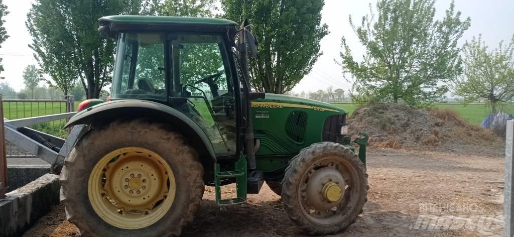 John Deere 5820 Tractoren
