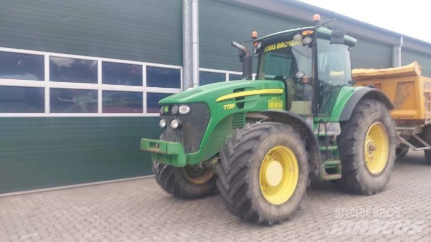 John Deere 7730 AS Tractoren