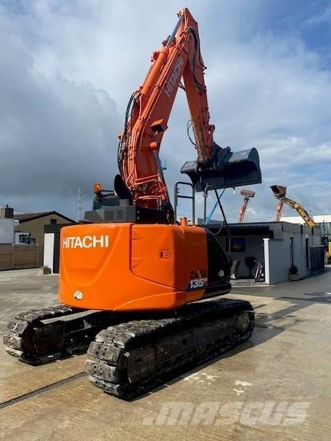 Hitachi 135 US-6 Rupsgraafmachines