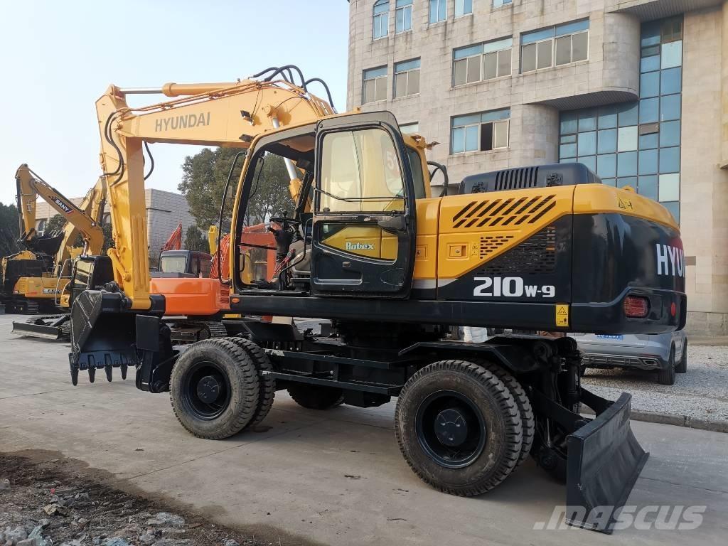Hyundai R210W-9 Wielgraafmachines