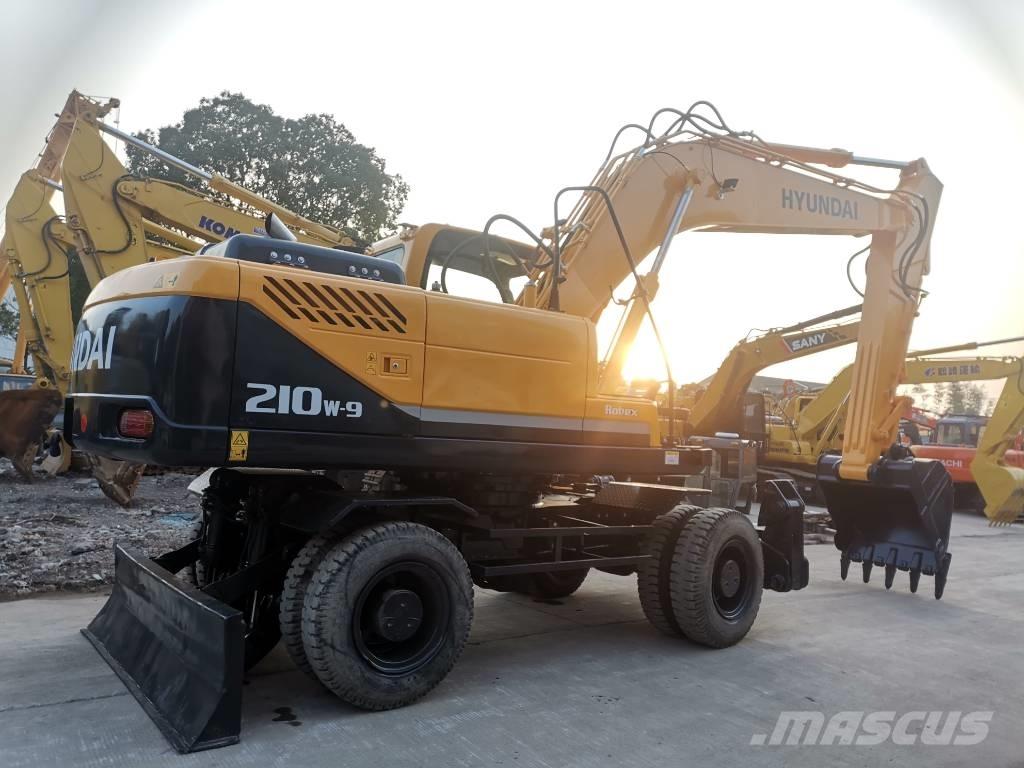 Hyundai R210W-9 Wielgraafmachines