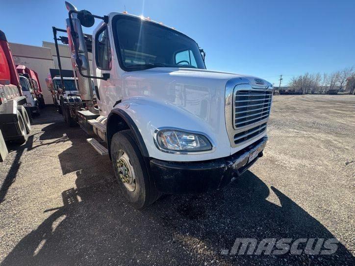 Freightliner M2 Containertrucks met kabelsysteem