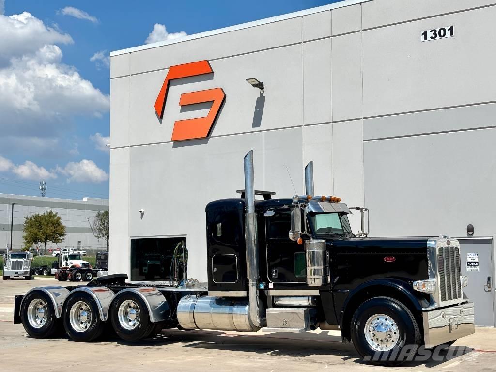 Peterbilt 389 Trekkers