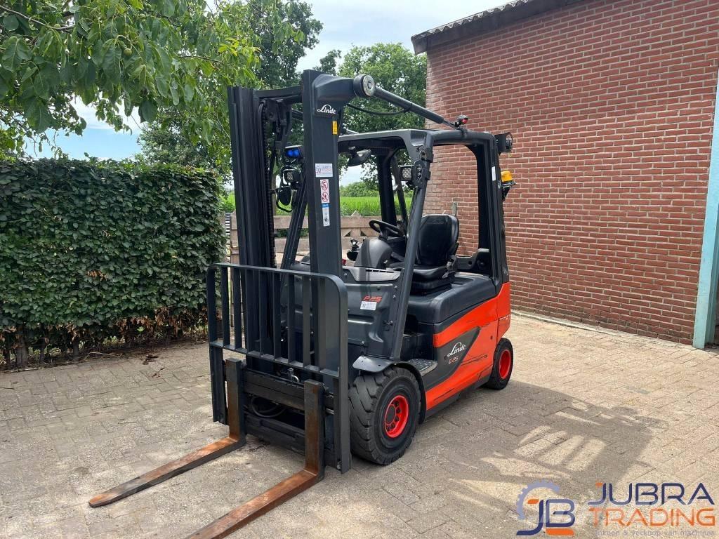 Linde E25-01 Elektrische heftrucks