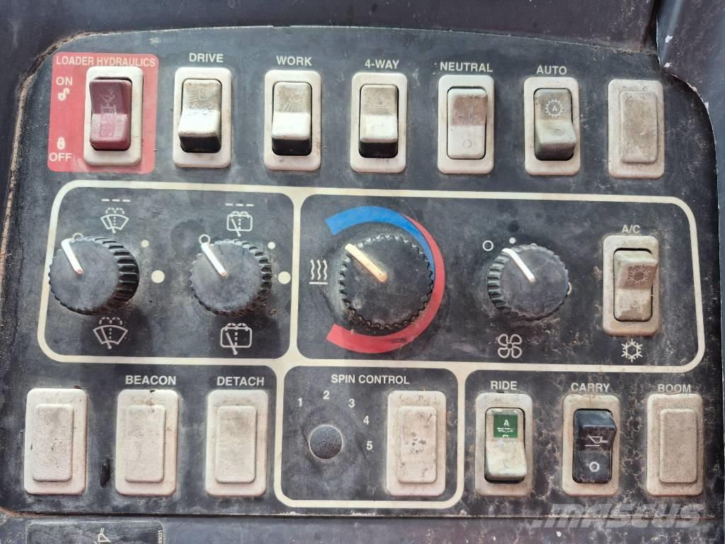 John Deere 444 H Wielladers